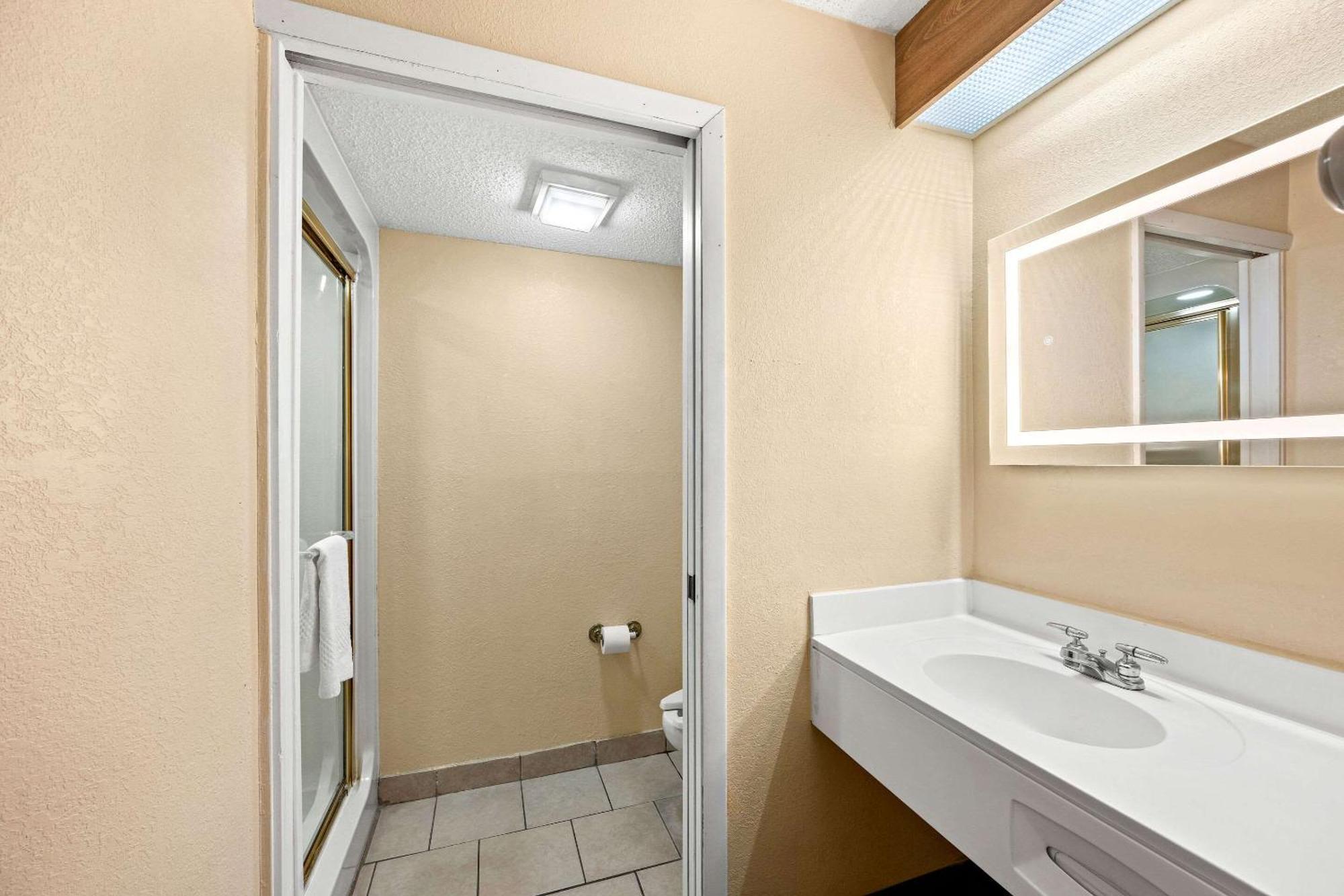 Econo Lodge London Kültér fotó